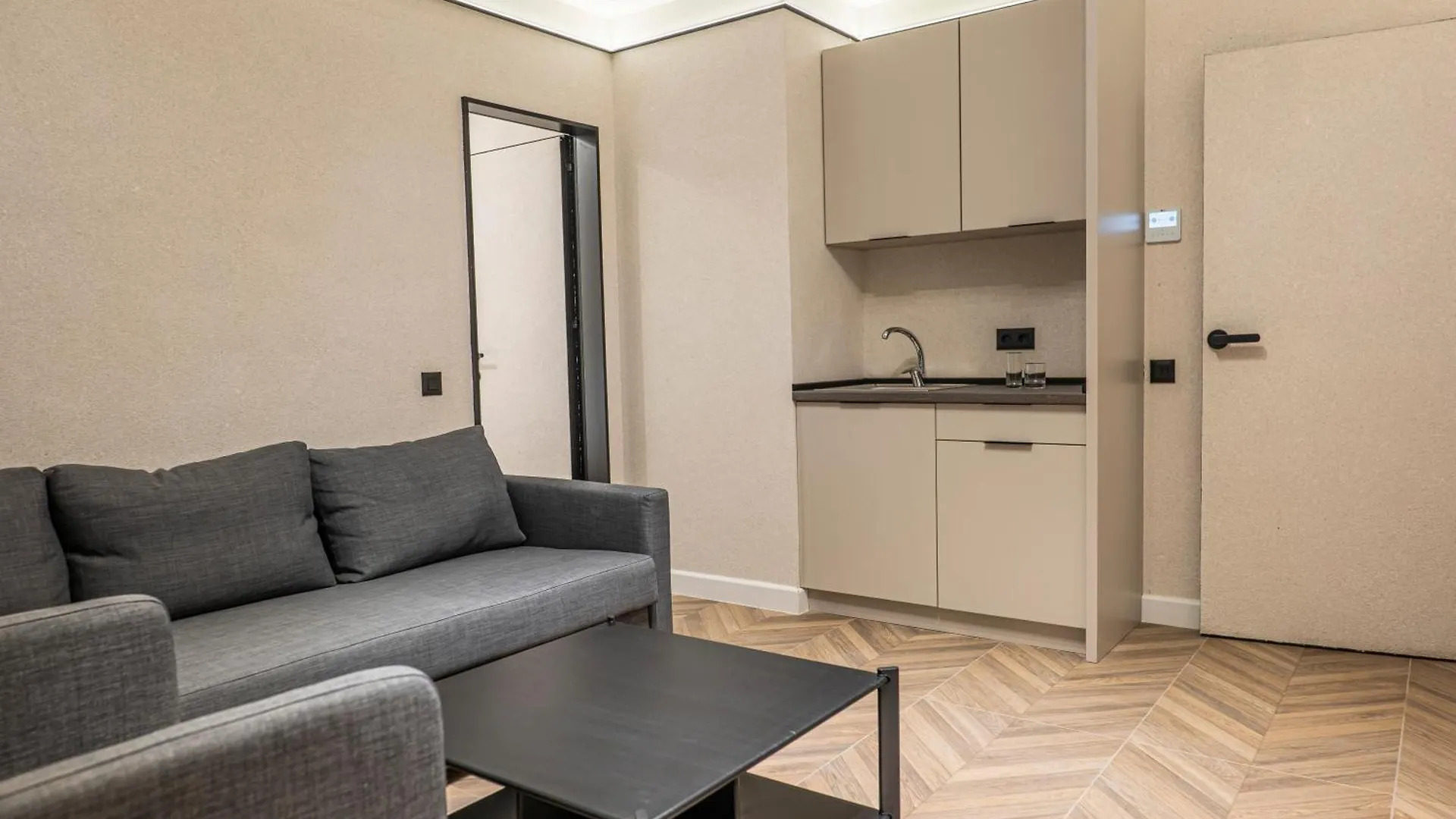 Appartement M Star Rooms, Private Parking, Sofia Top Center Bulgarije
